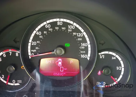 2014 Volkswagen Beetle 2.5L Entry z USA, uszkodzony, nr VIN 3VWFP7AT6EM601289